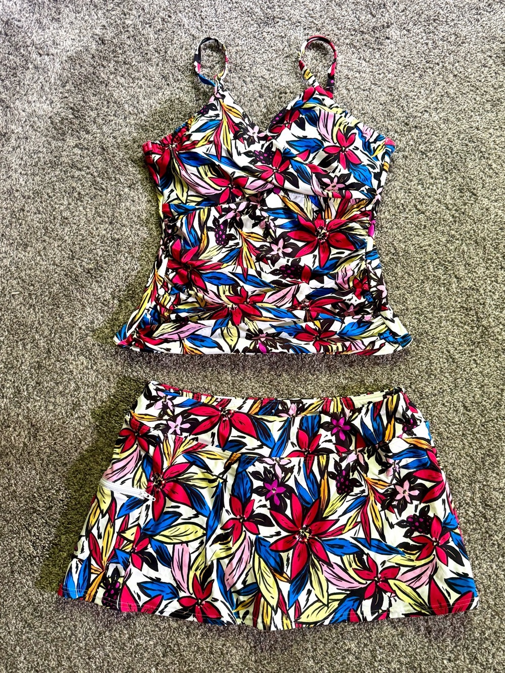 Sunsets Swim Bold Blossom Tankini and Skort Set M